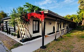 Beach Bungalow By The Sea 4